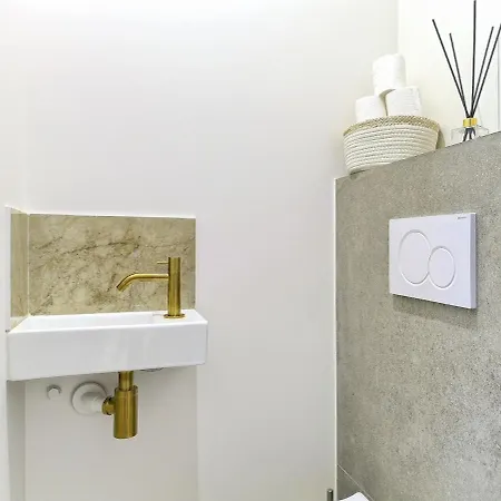 Hyper Centre - Charming Duplex - Luxury - Reversible Air Conditioning - 10 Mins From Place Massena Apartament Nicea