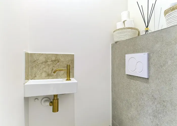 Hyper Centre - Charming Duplex - Luxury - Reversible Air Conditioning - 10 Mins From Place Massena Apartmán Nice