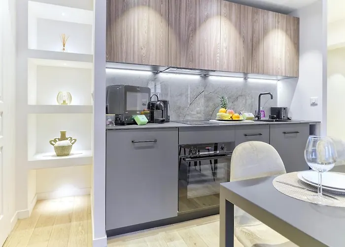 Apartmán Hyper Centre - Charming Duplex - Luxury - Reversible Air Conditioning - 10 Mins From Place Massena Nice
