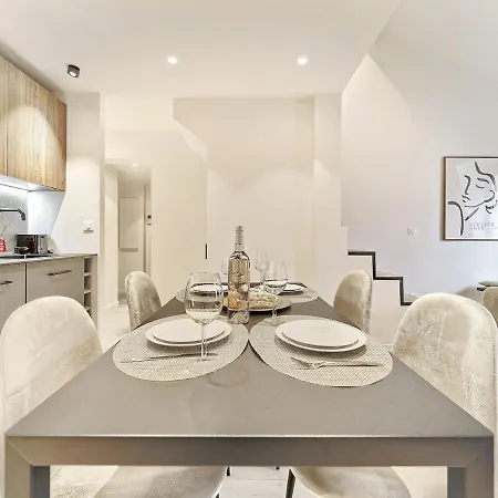 Lägenhet Hyper Centre - Charming Duplex - Luxury - Reversible Air Conditioning - 10 Mins From Place Massena