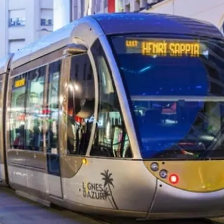 Hyper Centre - Charming Duplex - Luxury - Reversible Air Conditioning - 10 Mins From Place Massena Lägenhet Nice