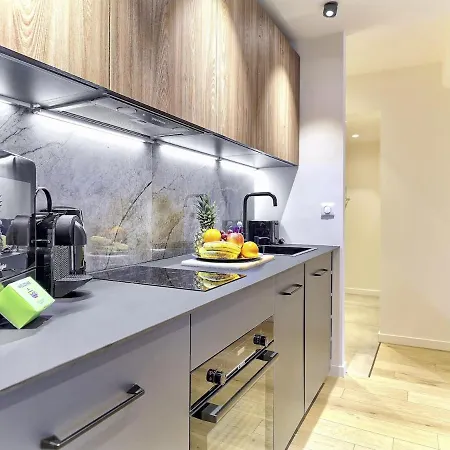 Hyper Centre - Charming Duplex - Luxury - Reversible Air Conditioning - 10 Mins From Place Massena Nice