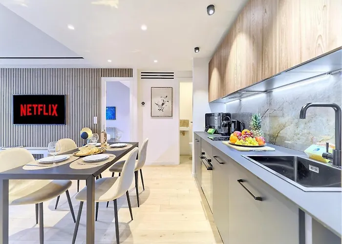 Hyper Centre - Charming Duplex - Luxury - Reversible Air Conditioning - 10 Mins From Place Massena Lejlighed *